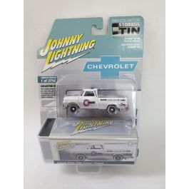 white_truck.jpg